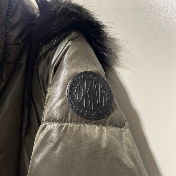 DKNY Women’s Puffer Coat, XS Olive Green - Picture 7 of 8